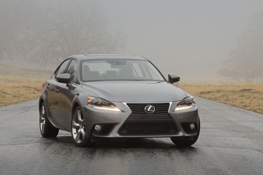  Lexus IS350 2013 года  (фото 9 из 33)